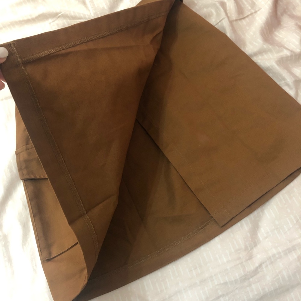 NASTY GAL- NEW WITH TAGS- brown cargo skirt - Picture 5 of 8